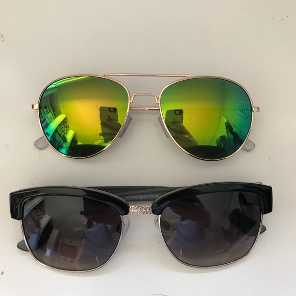 Accessories - 2 pairs of sunglasses